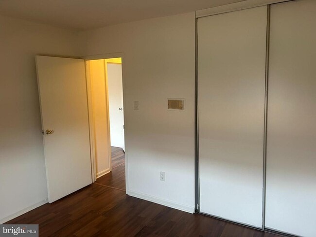 Building Photo - 8838 Walutes Cir