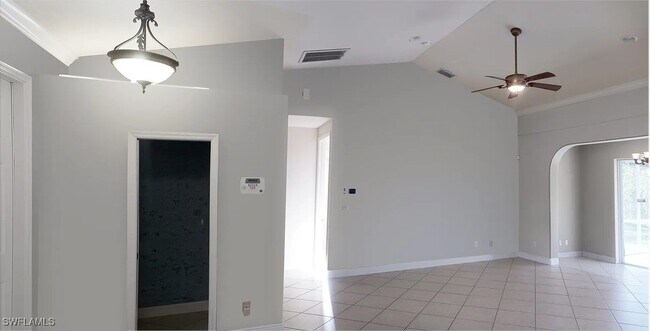 Building Photo - 120 18th Ave NE