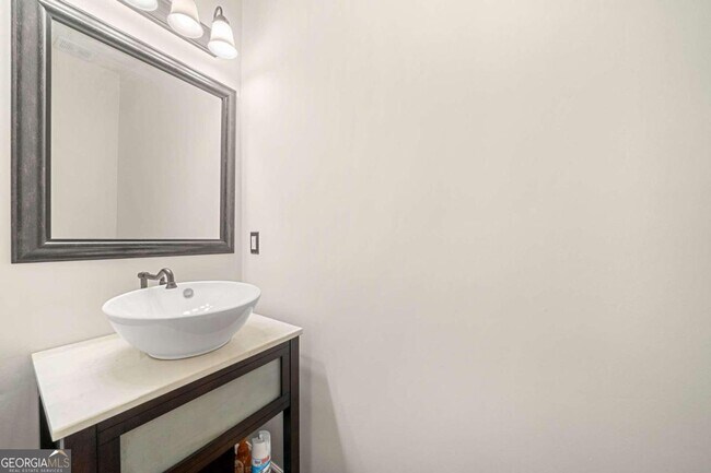 Foto del edificio - 1112 Liberty Pkwy NW