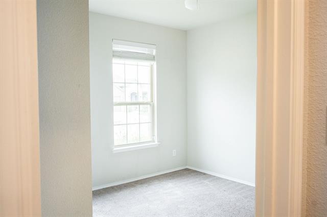 Foto del edificio - 6325 Longhorn Herd Ln