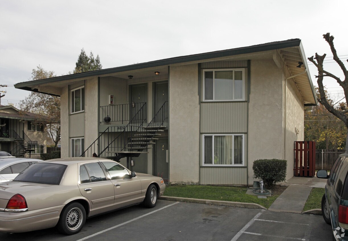 Primary Photo - Ashdale Court Apartments