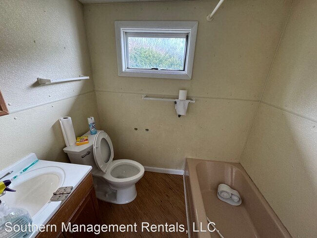 Foto del edificio - 2 br, 1 bath House - 2456 Seven Valleys Ro...