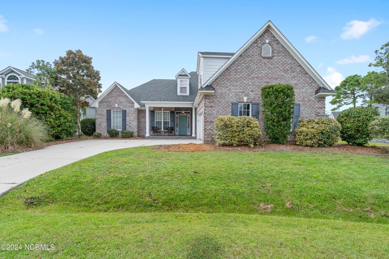 Foto principal - 3785 Club Cottage Dr