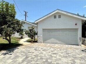 Building Photo - 608 N Hidalgo Ave
