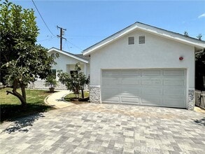 Building Photo - 608 N Hidalgo Ave