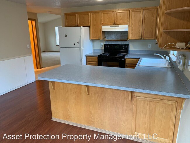 Building Photo - 3 br, 1.5 bath House - 1316 Bluegrass St SE