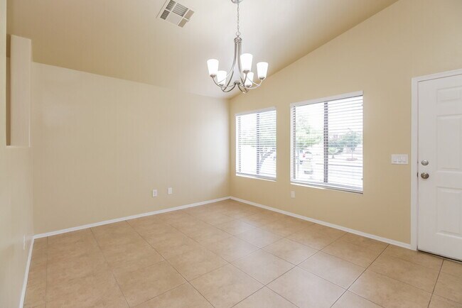 Foto del edificio - 6760 N 77th Ave
