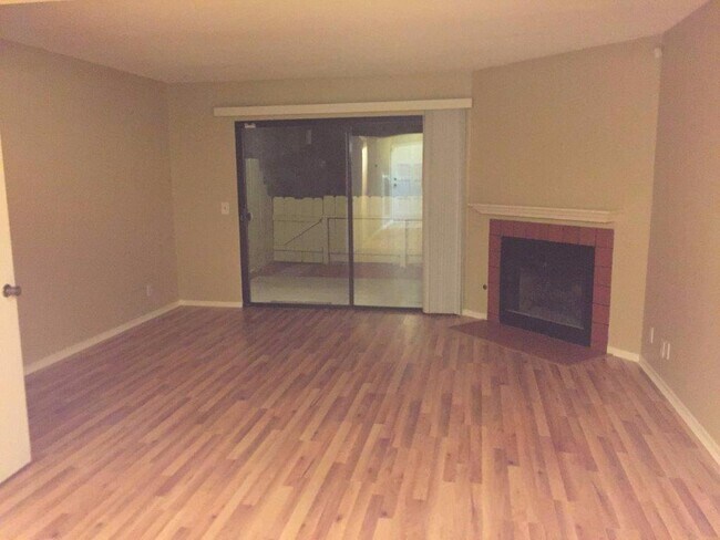 Foto del edificio - 4875 N Backer Ave
