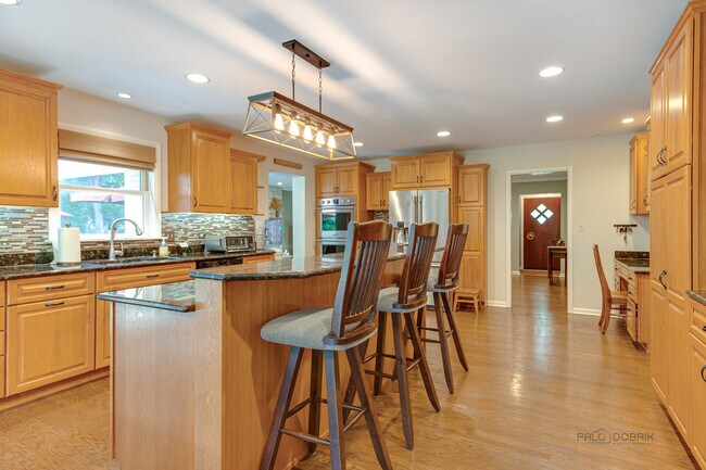 Foto del edificio - 501 N Maple St