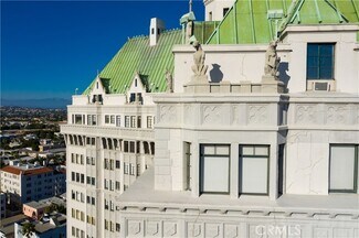 Building Photo - 800 E Ocean Blvd