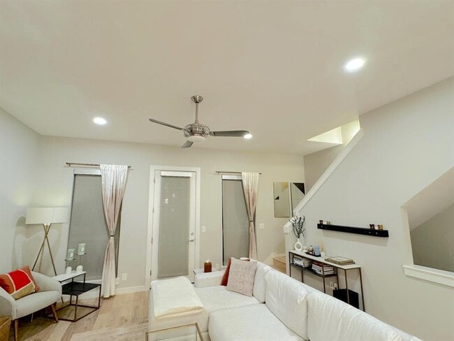 Foto del edificio - 1209 Kinney Ave