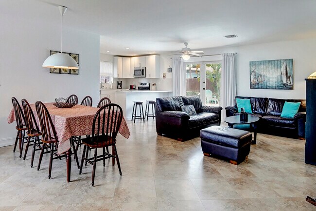 Foto del edificio - 2731 NE 53rd St