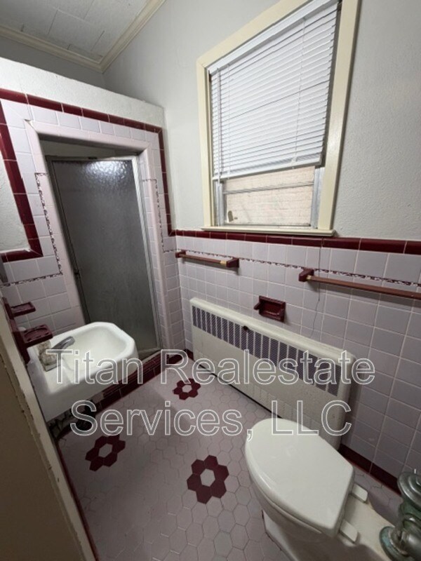 Foto del edificio - 218 W St Peter St