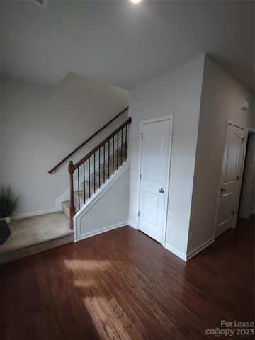 Building Photo - 16050 Simril Ct