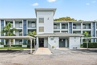 Building Photo - 25107 Northlake Dr