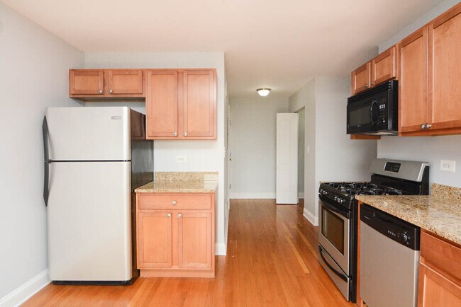 Foto del edificio - 7616 N Marshfield Ave