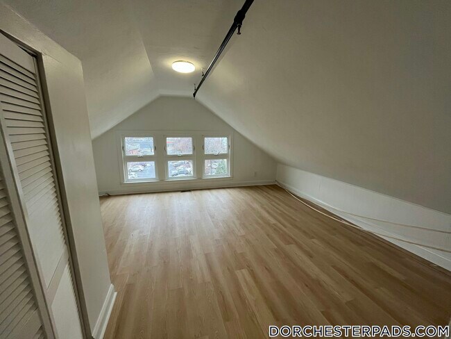 Foto del edificio - 402 Neponset Ave