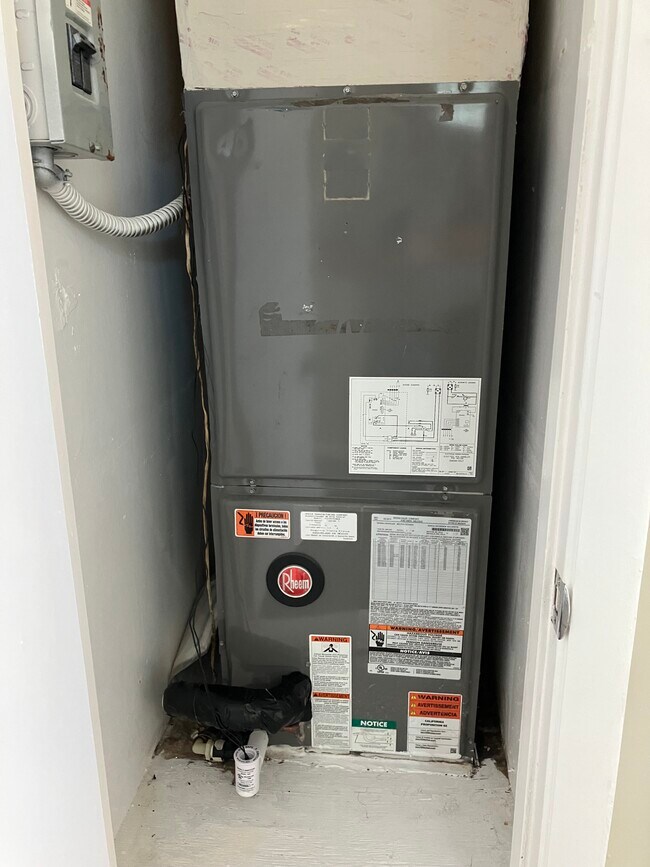 Foto del edificio - 5724 Gallatin Ln
