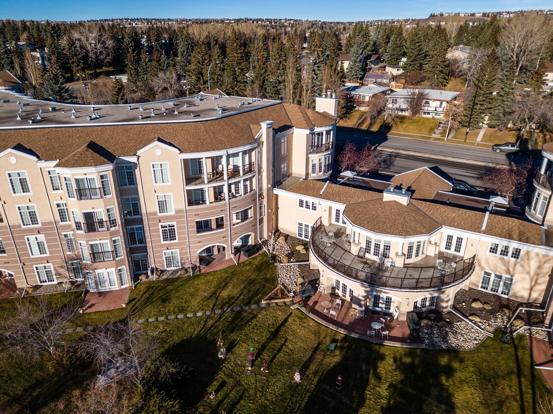 Primary Photo - 5201-5201 Dalhousie Dr NW