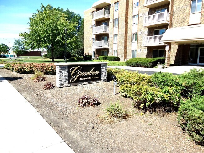 Foto del edificio - 2423 N Kennicott Dr