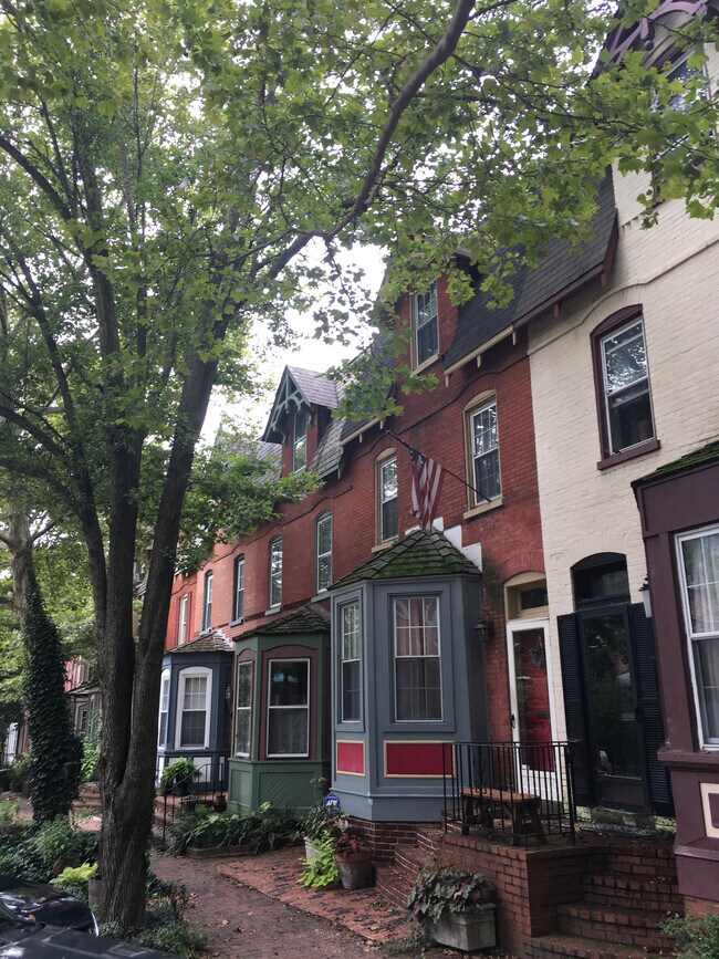 Foto del edificio - 1019 N Monroe St