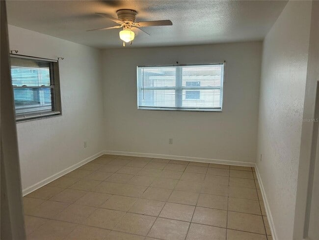 Foto del edificio - 365 Capri Blvd