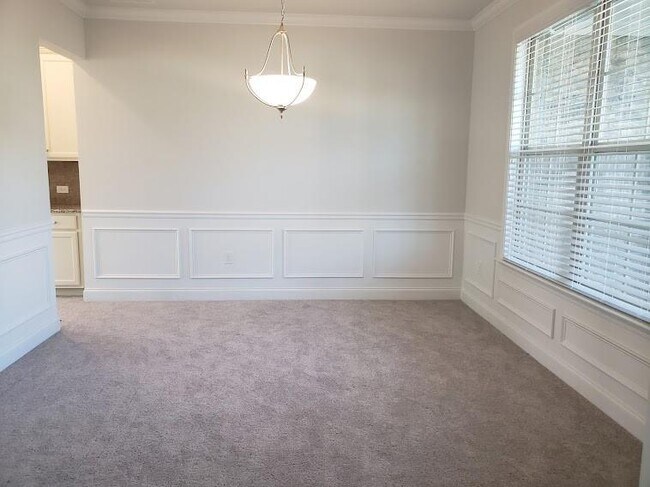 Building Photo - 3237 Long Creek Dr