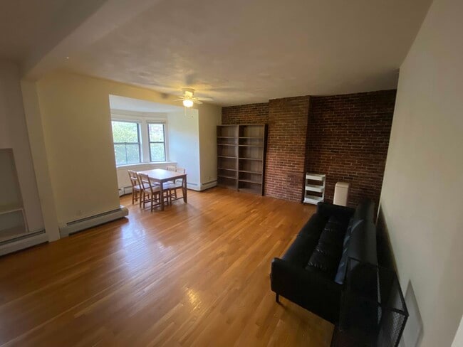 Photo - 23 Worcester Sq Apartment