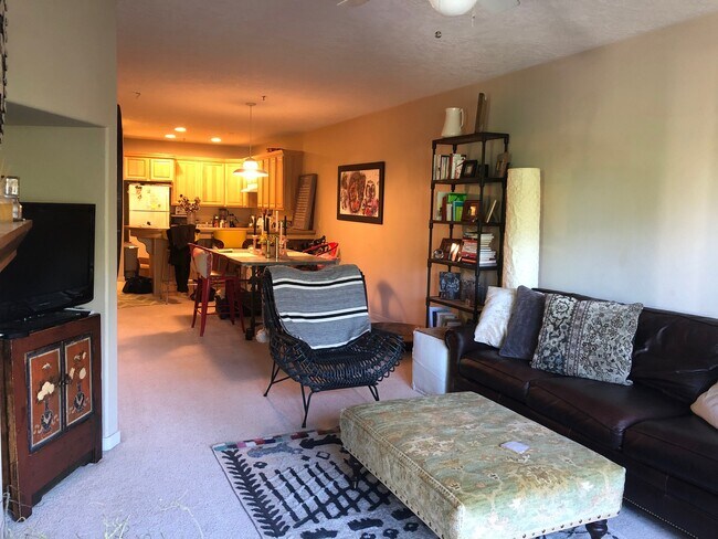 Foto del edificio - 202 Eagle Village - 1325 S Hwy