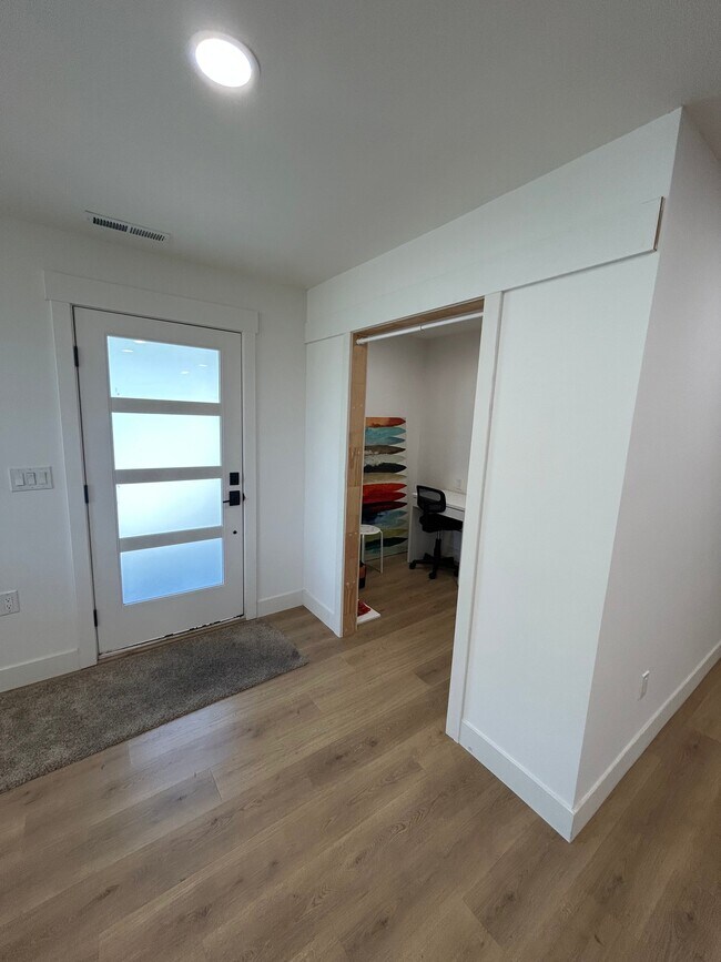 Foto del edificio - 2317 Timpview Dr