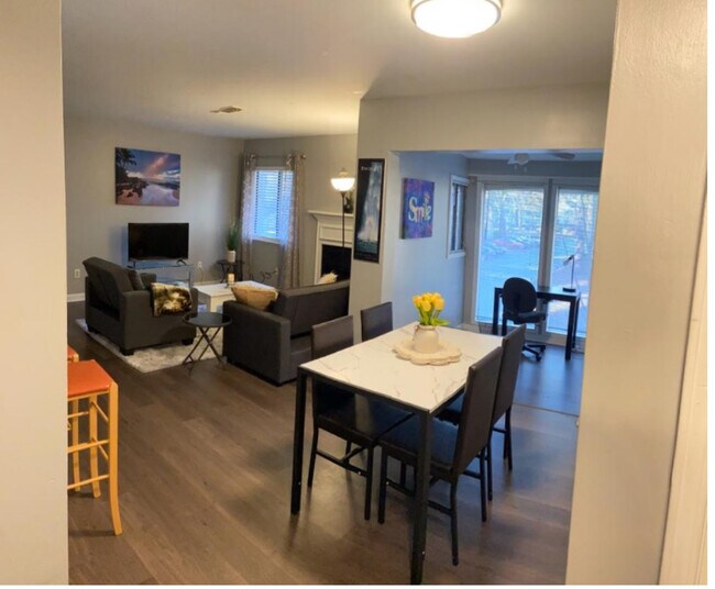 Open living space - 6005 Wingate Way