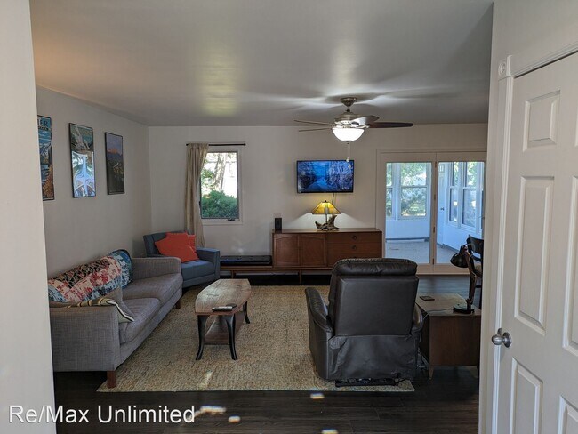 Foto del edificio - 3 br, 2 bath House - 961 Olive St