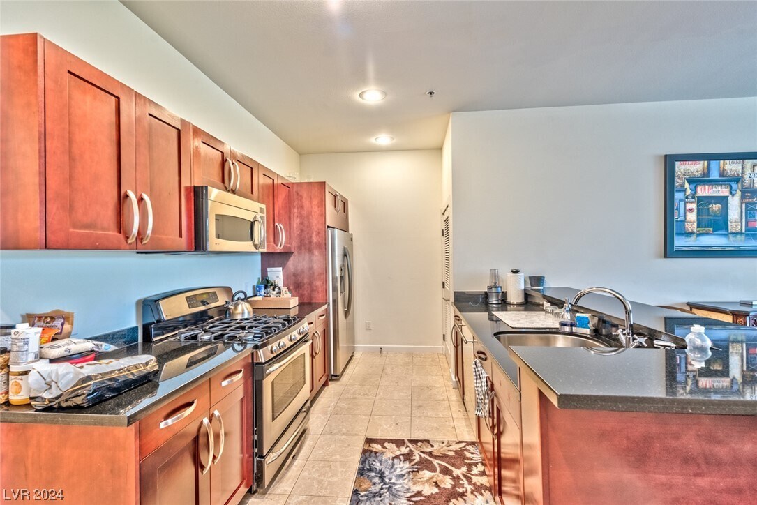 Primary Photo - 4585 Dean Martin Dr