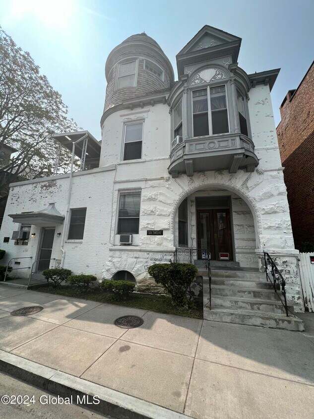 Primary Photo - 612 Union St