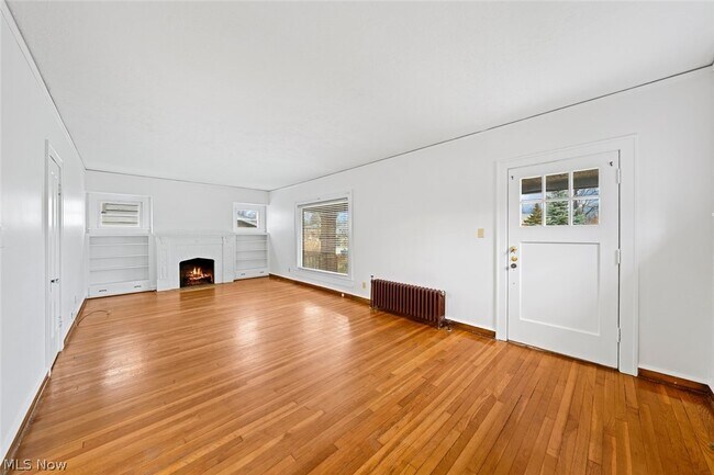 Building Photo - 3850 Mayfield Rd