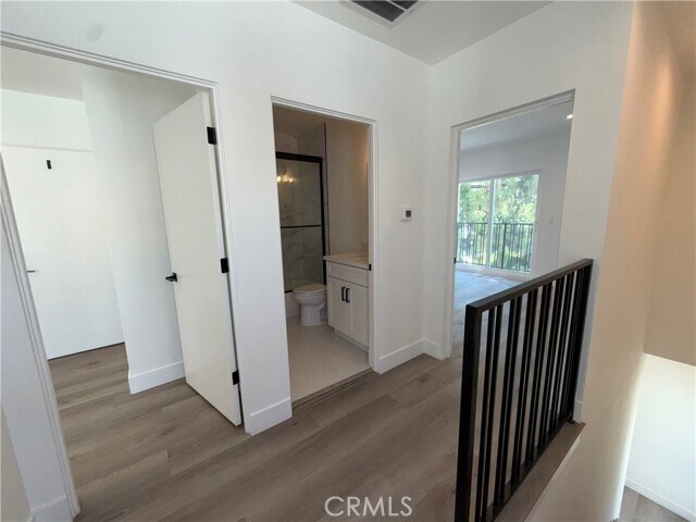 Foto del edificio - 21721 Hart St