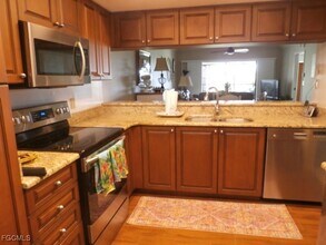 Building Photo - 12191 Kelly Sands Way