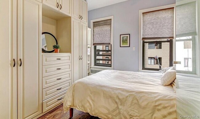 Foto del edificio - 120 E 83rd St