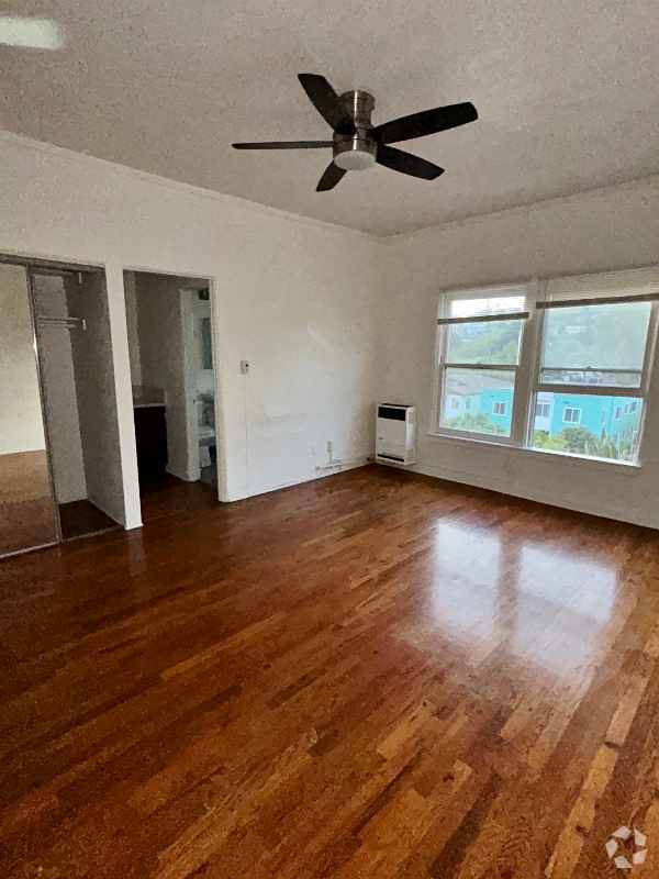 Building Photo - 1845 N Gramercy Pl