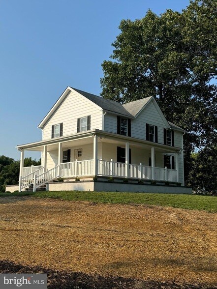 Primary Photo - 113 Kings Hwy
