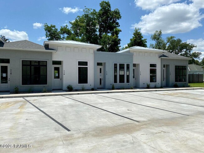 Foto del edificio - 108 S Jefferson St