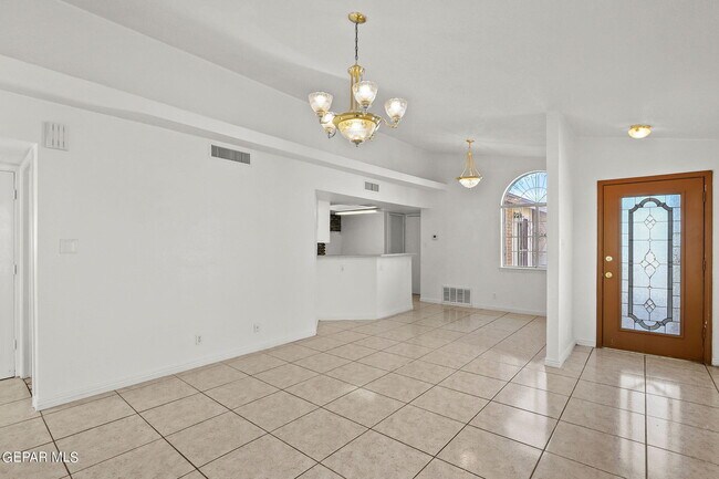 Building Photo - 12290 Tierra Bella Dr