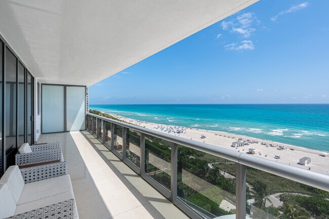Foto del edificio - 5875 Collins Ave