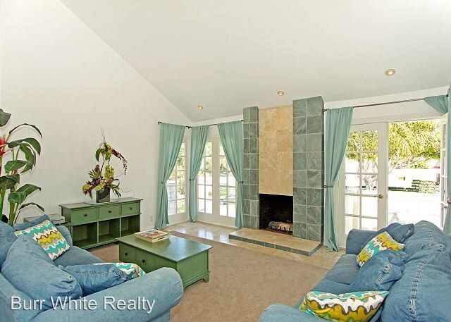 Building Photo - 3 br, 2 bath Apartment - 1631 E. Balboa