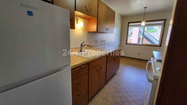 Foto del edificio - Beautiful 1 BD | 1 BA Apartment with a View - Near OHSU Campus!
