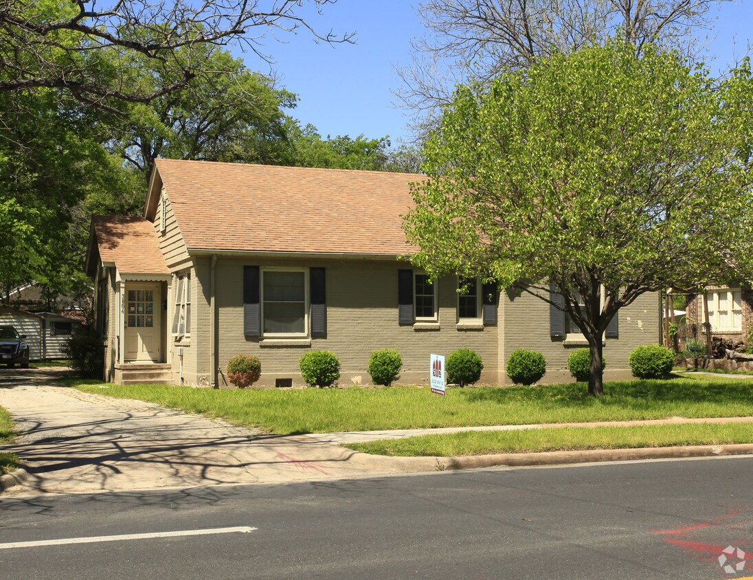 3804 Duval St, Austin, TX 78751 Apartments in Austin, TX
