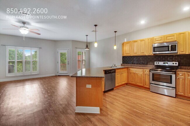 Foto del edificio - 408 Arbor Lake Dr
