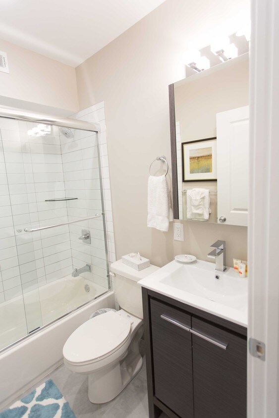 Unit A Bathroom 1 - 2337-2341 W Thompson St