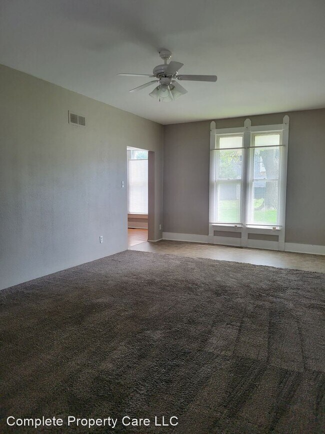 Building Photo - 3 br, 1 bath House - 620 W Richmond St.