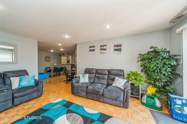 Building Photo - 1550 Sandpebble Dr